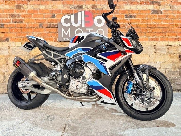 BMW M 1000 R FULL AKRAPOVIC 2025 25