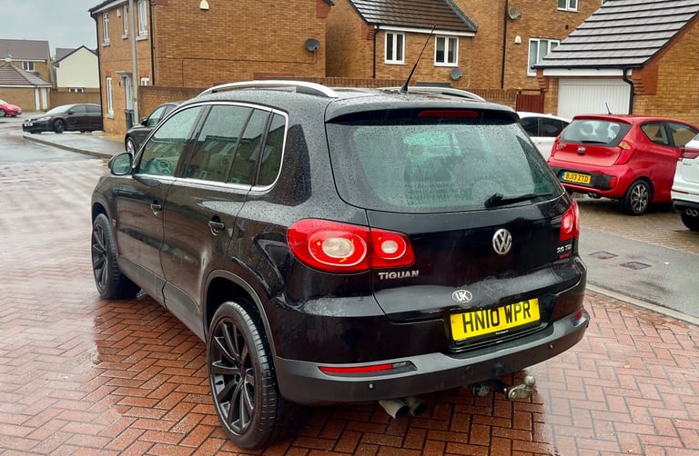 2010 Volkswagen Tiguan R Sport 4 Motion Read Add Drives Mint