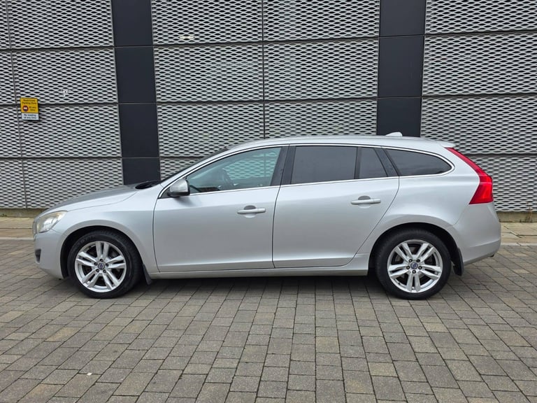 Volvo, V60, Estate, 2013, Manual, 1560 (cc), 5 doors