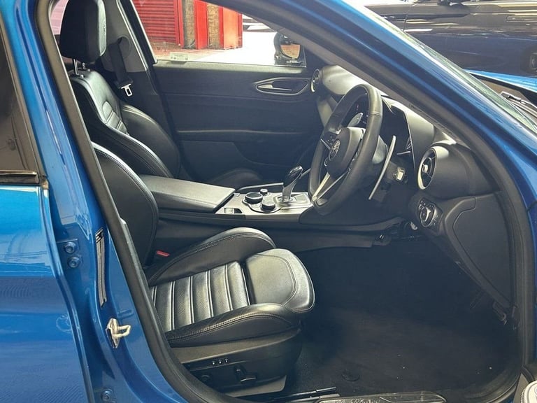 2018 Alfa Romeo Giulia 2.0T Veloce Saloon 4dr Petrol Auto Euro 6 (s/s) (280 ps) Saloon Petrol Aut...