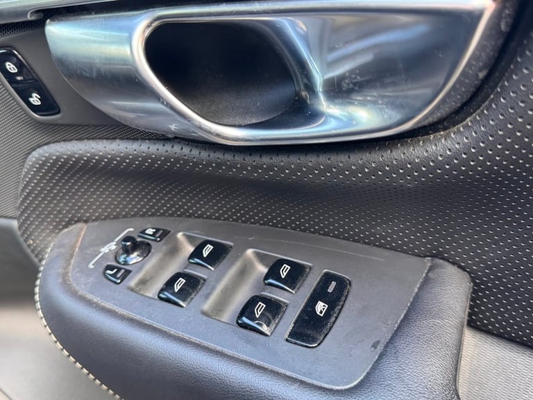 Volvo XC90 D5 POWERPULSE R-DESIGN AWD++GREAT SPEC++