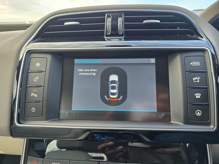 2016 Jaguar XE 2.0d Prestige Auto Euro 6 (s/s) 4dr Saloon Diesel Automatic