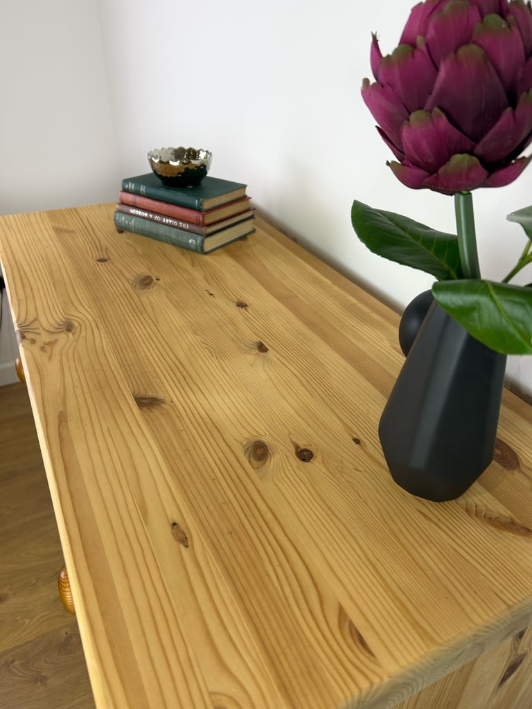 QAULITY CHEST OF DRAWERS 