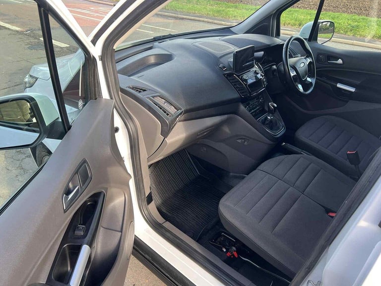 FORD TRANSIT CONNECT 1.5 200 EcoBlue Limited White Manual Diesel 2018