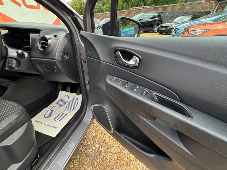 2017 Renault Captur 0.9 TCe ENERGY Dynamique S Nav Euro 6 (s/s) 5dr HATCHBACK Petrol Manual