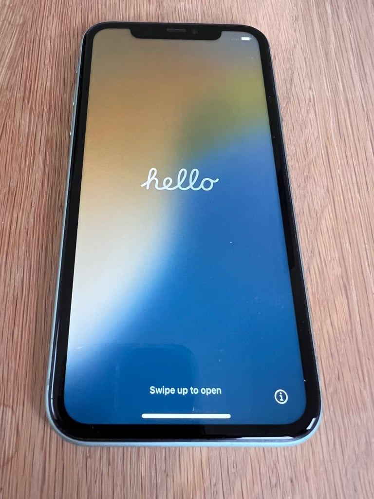 Apple iPhone 11, UNLOCKED, 64GB, Green -  Very Good Condition