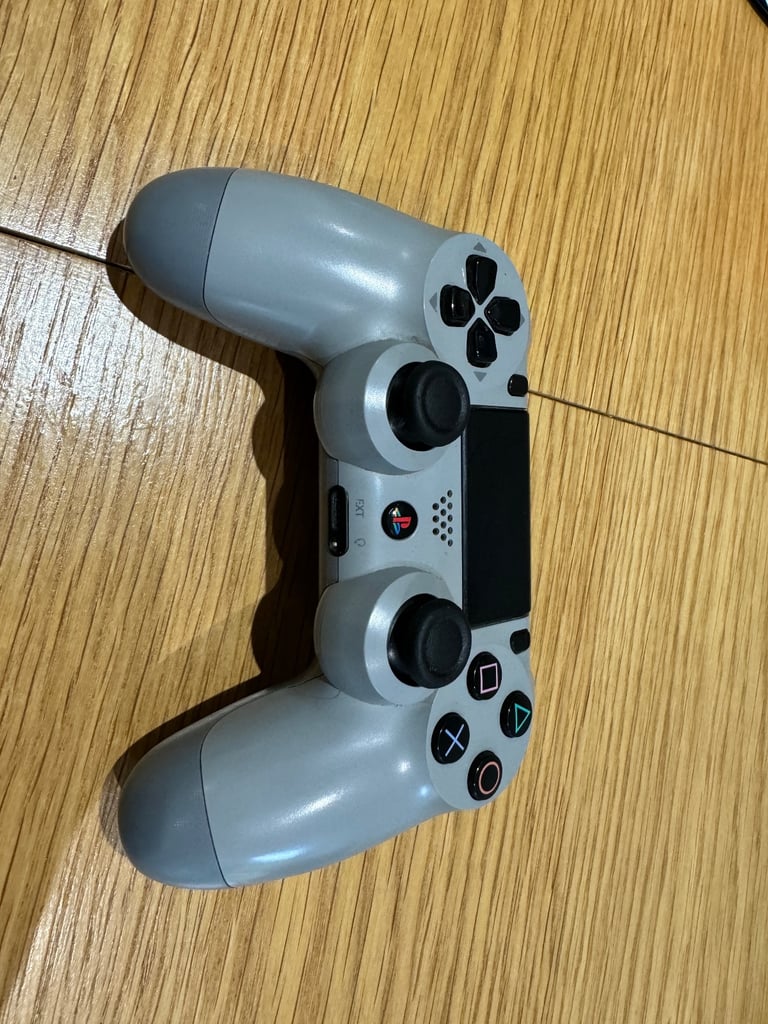PS4 controller anniversary edition