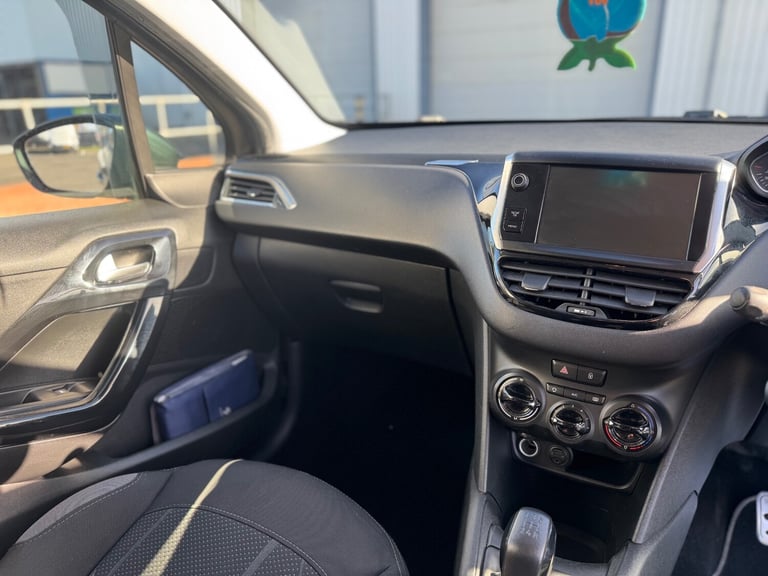 2014 Peugeout 208 Active 1.2 Petrol Manual Hatchback - £20 Road Tax - Cheap Car