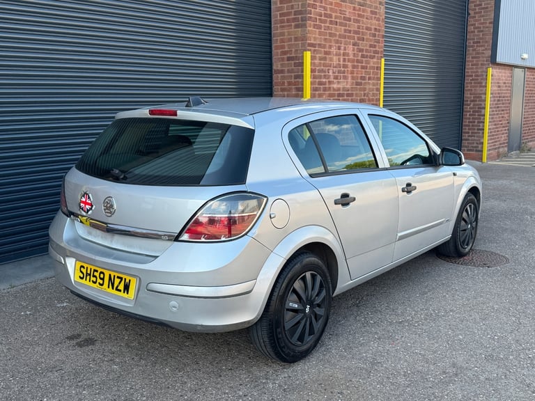 2009 Vauxhall Astra 1.6i 16V Life [115] 5dr [AC] HATCHBACK Petrol Manual - Image 6
