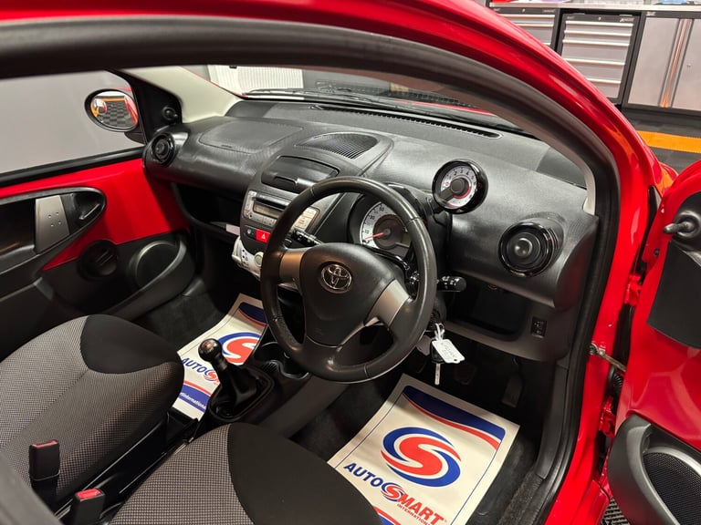 2013 Toyota AYGO 1.0 VVT-i Move with Style 5dr HATCHBACK Petrol Manual