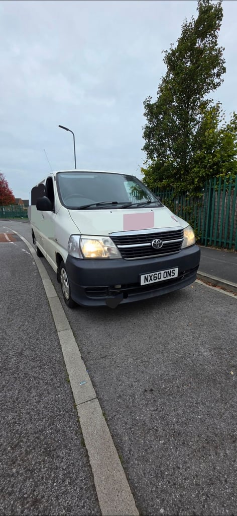 image for 2010 toyota hiace 2.5d4d LWB 300 120BHP van 