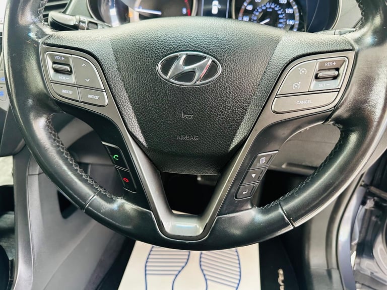 2016 Hyundai Santa Fe 2.2 CRDi Blue Drive Premium Auto 4WD Euro 6 (s/s) 5dr (7 Seat) ESTATE Diese...