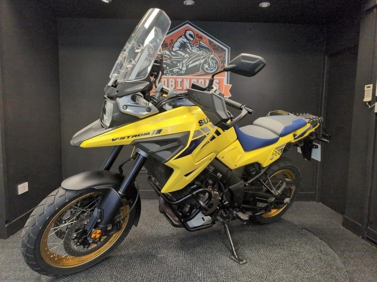 2021 21 Suzuki DL1050 XT One owner machine in the clasic Suzuki off road colo...