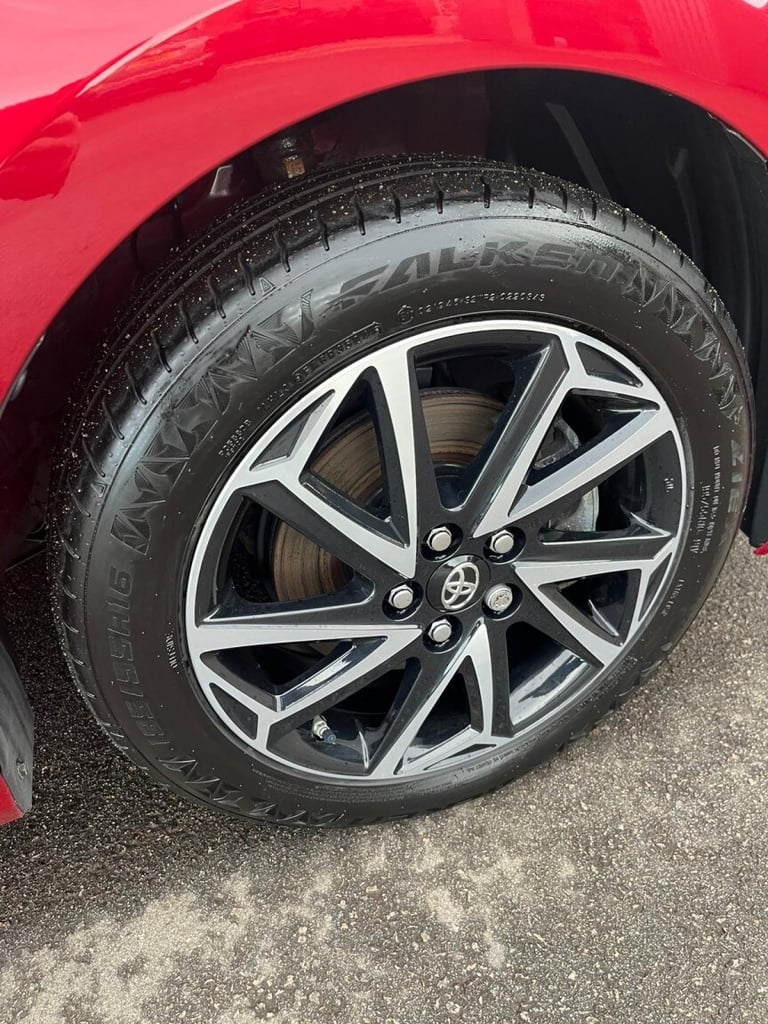 TOYOTA YARIS 1.5 VVT-h Design 2020