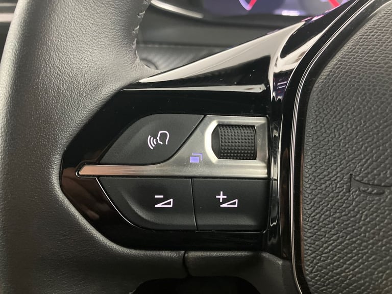 2024 Peugeot 2008 1.2 PureTech Allure 5dr Estate PETROL Manual