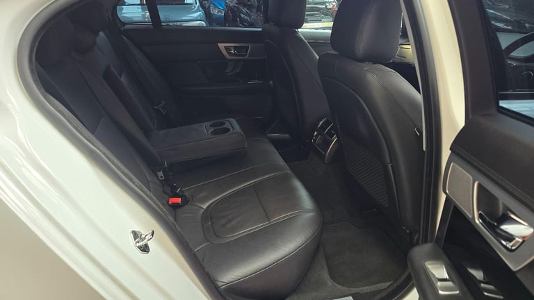  Jaguar XF 2.0I PORTFOLIO ULEZ FREE LOW MILEAGE  Petrol Automatic
