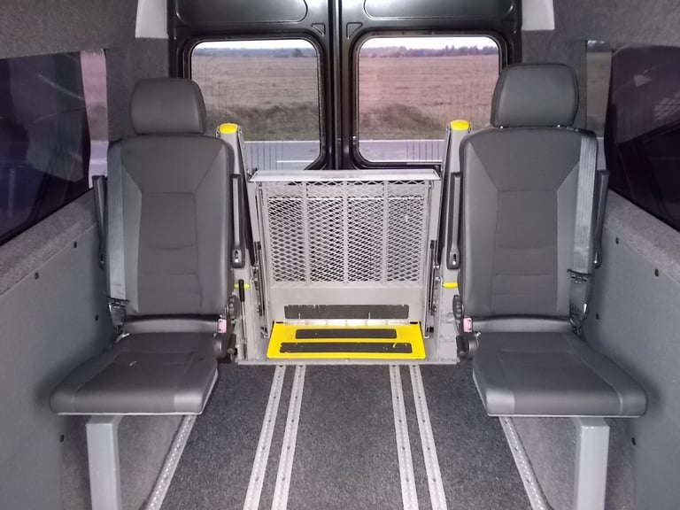 2017 RENAULT MASTER MM33 6 DOOR WHEELCHAIR ACCESSIBLE DISABLED MOBILITY MINIBUS