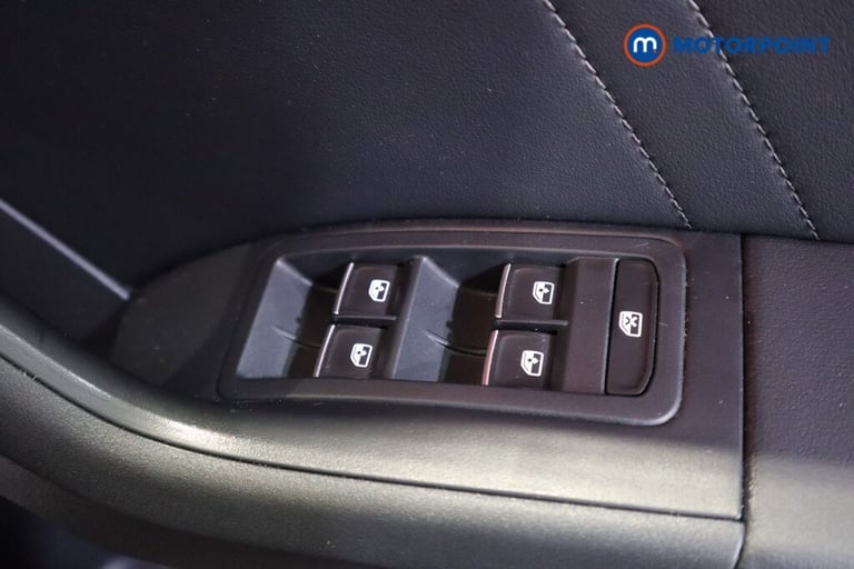 2023 SEAT Ateca 1.5 TSI EVO FR Black Edition 5dr DSG HATCHBACK PETROL Automatic