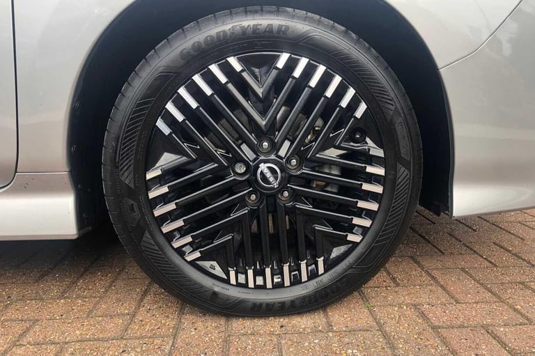 2022 Nissan Leaf 110kW N-Connecta 39kWh 5dr Auto HATCHBACK Electric Automatic