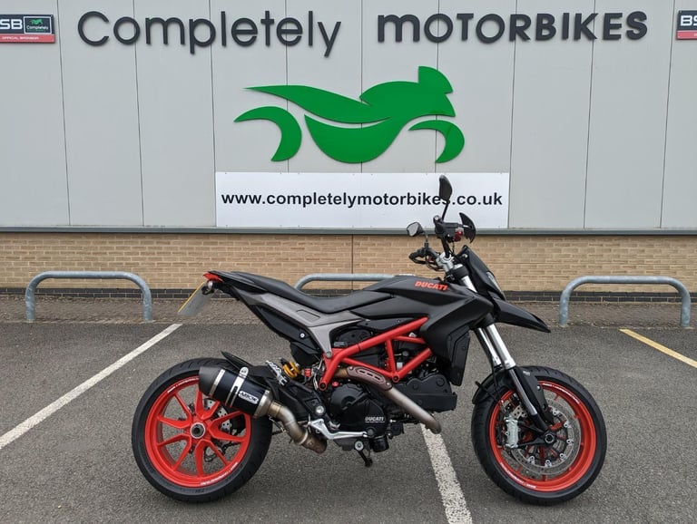 DUCATI HYPERMOTARD 821 2013 - ARROW EXHAUST - ONLY 7665 MILES FROM NEW