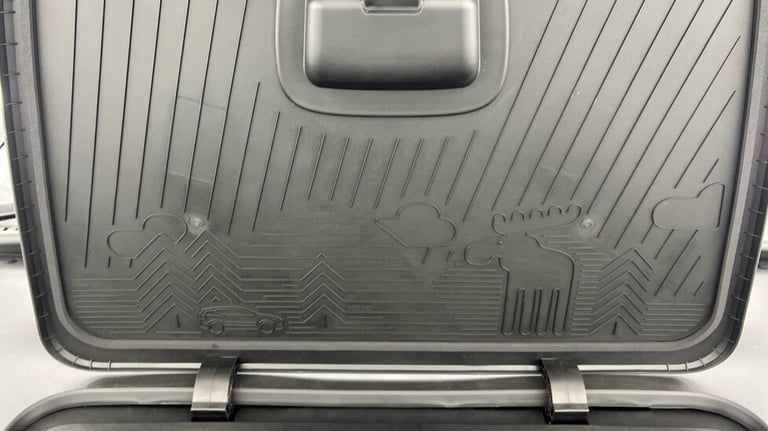 2025 Volvo EX30 Plus, Single Motor Extended Range, Electric Estate Electric Automatic