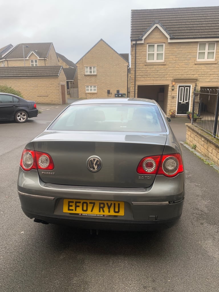 Volkswagen, PASSAT, Saloon, 2007, Semi-Auto, 1968 (cc),4 doors - Image 2