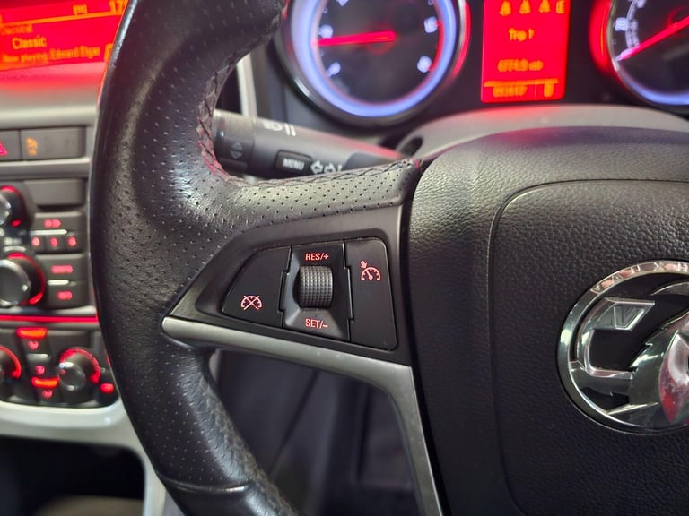 Vauxhall Astra 1.7 CDTi SRi Euro 5 5dr Diesel Manual - Image 28