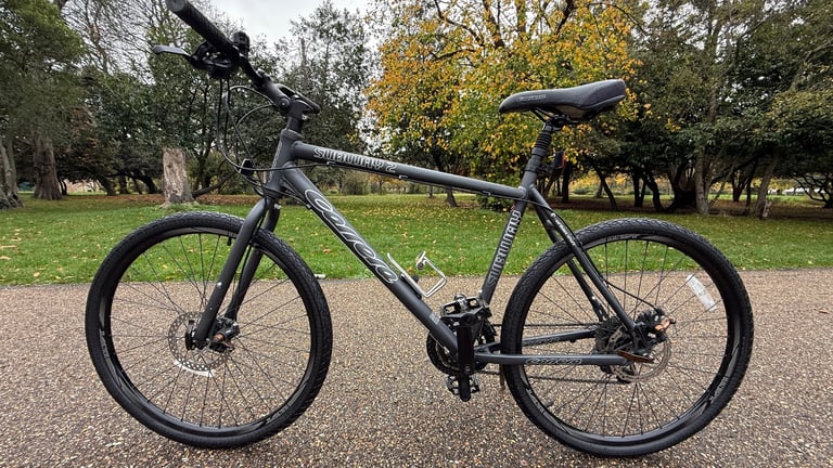 Carrera Subway 2 hybrid bike in great condition