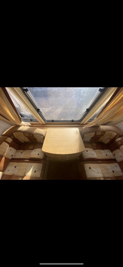 2005 coachman vip 520/4