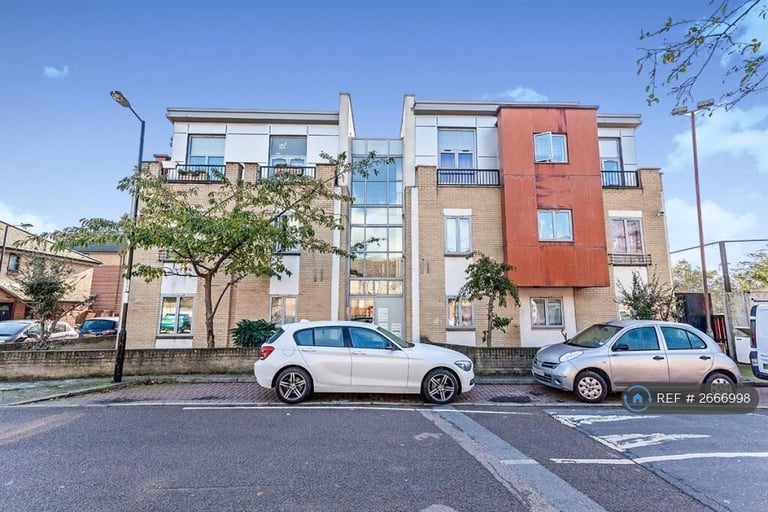 2 bedroom flat in Trim Street, London, SE14 (2 bed) (#2666998)