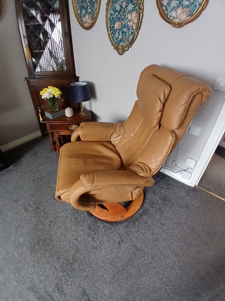 image for Tan Leather himoila electric reclining chair