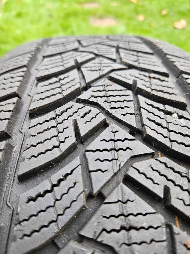 Dunlop Winter Sport 5 225/65R17