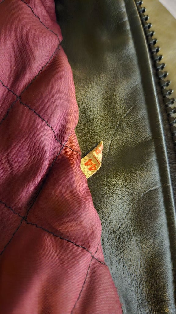 1980's WOLF LEATHERS Cafe RacerJacket painted motorbike jacket - Hand Painted Queensryche - 44'