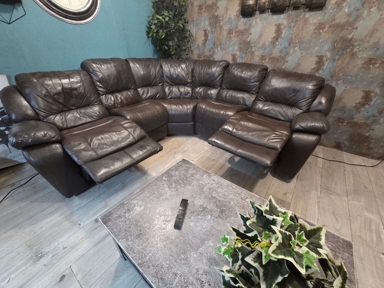 image for Dfs GENUINE leather electric recliner corner sofa 🛋 