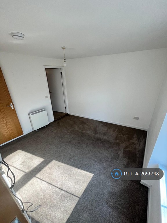 1 bedroom flat in South Western Terrace, Yeovil, BA20 (1 bed) (#2656913)