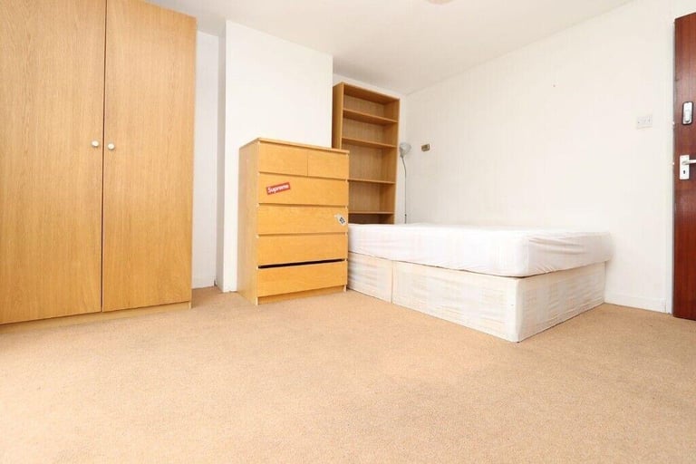 Canary Wharf Double Room Available Couples Accepted 0 Deposit Available