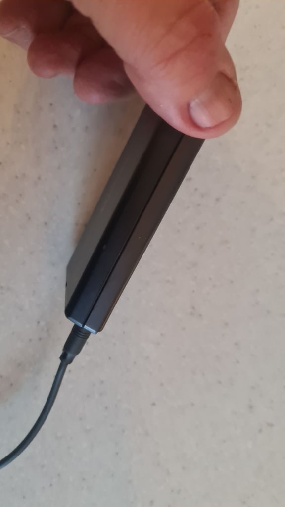 Samsung s5 tilt and slide speaker 2gb mp3 player. Fully Working and in great condition