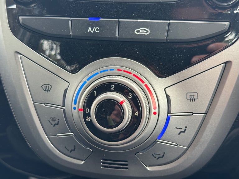 Hyundai, IX20, MPV, 2014, Manual, 1582 (cc), 5 doors