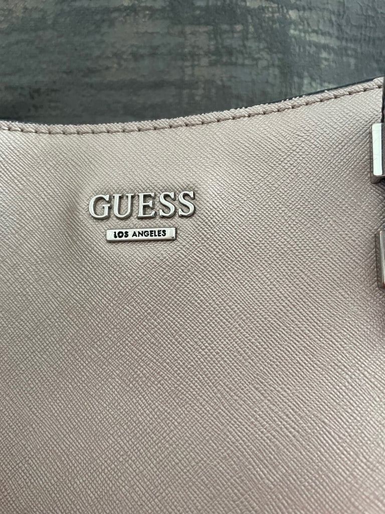 Ladies Guess handbag 