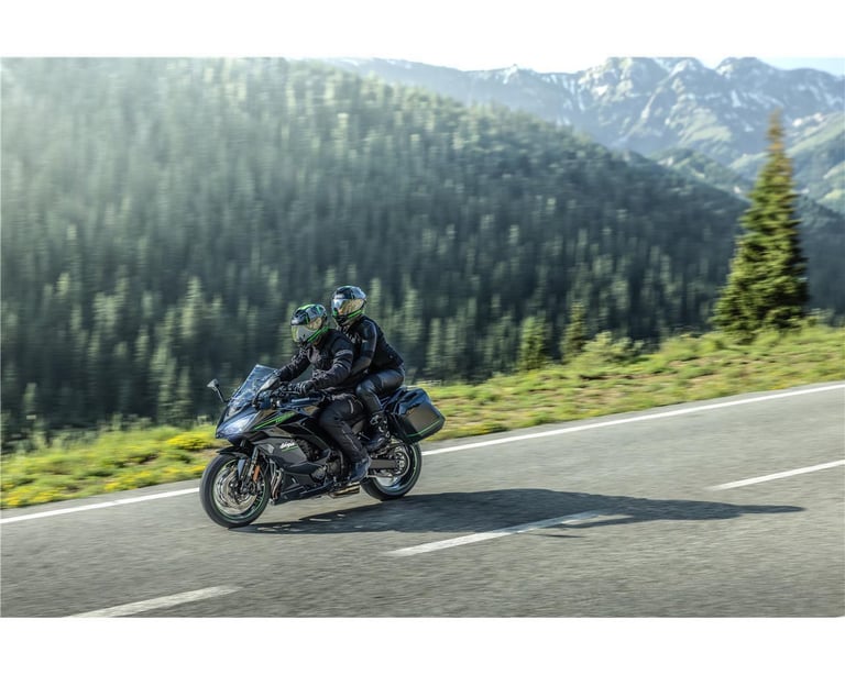 NEW MOTORCYCLE 2025 Kawasaki Ninja 1100 SX PERFORMANCE FREE TOURER UPGRADE 