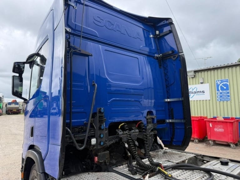 Scania R450 6x2 REAR LIFT TRACTOR UNIT WITH HYDRAULICS