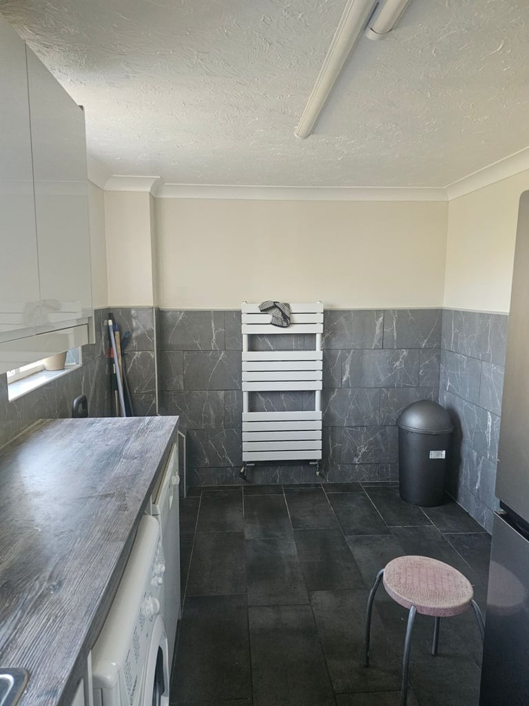 3 Bedroom Luxury Flat, With 1 bath, 1 Shower Available to Rent In North Thamesmead, London