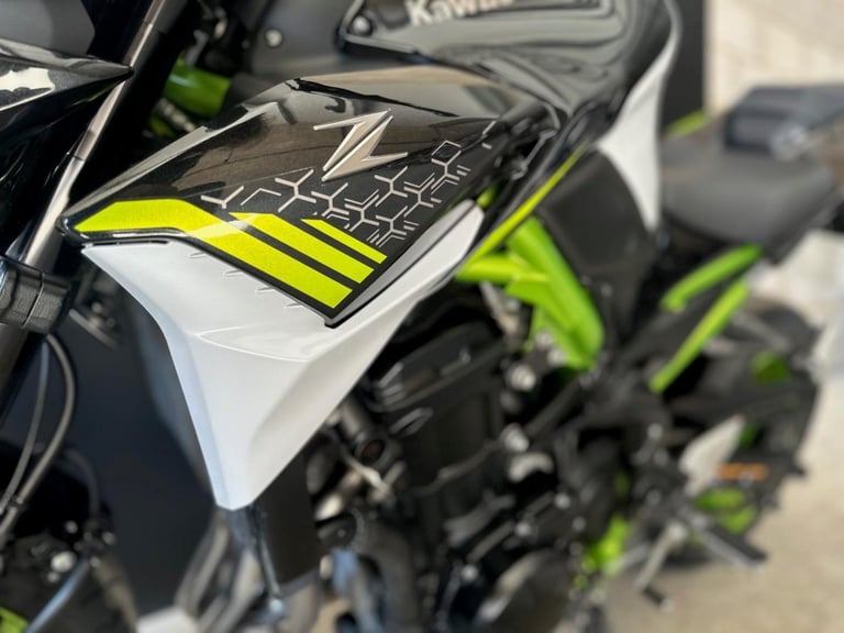 STUNNING ONE OWNER 2021/21 KAWASAKI Z900 MOTORCYCLE 