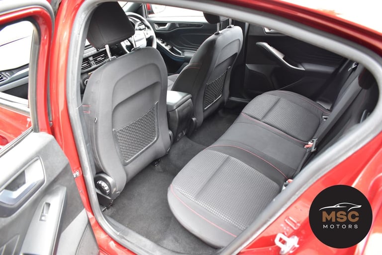 2018 Ford Focus 1.0T EcoBoost ST-Line Hatchback 5dr Petrol Manual Euro 6 (s/s) (125 ps) Hatchback...