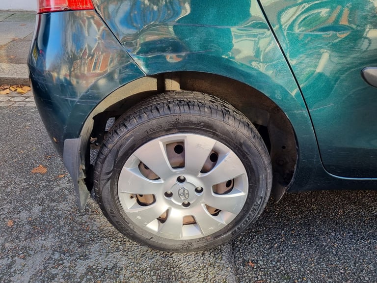 Toyota, YARIS, vvt1.3  T3 Hatchback, 2006, Manual, 1296 (cc), 5 doors, ULEZ compliant