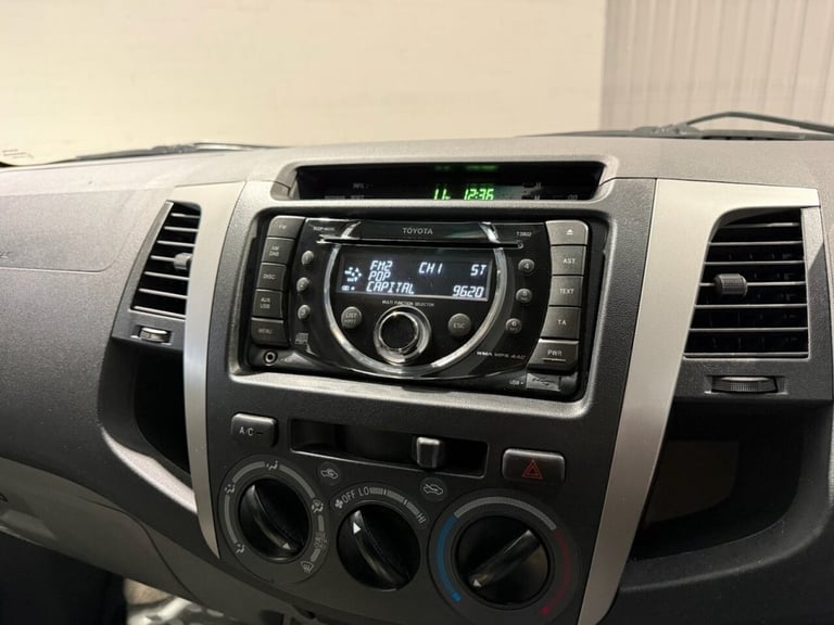 2010 60 TOYOTA HI-LUX 2.5 D-4D HL3 PICKUP 4DR DIESEL MANUAL 4WD (194 G/KM, 144 B