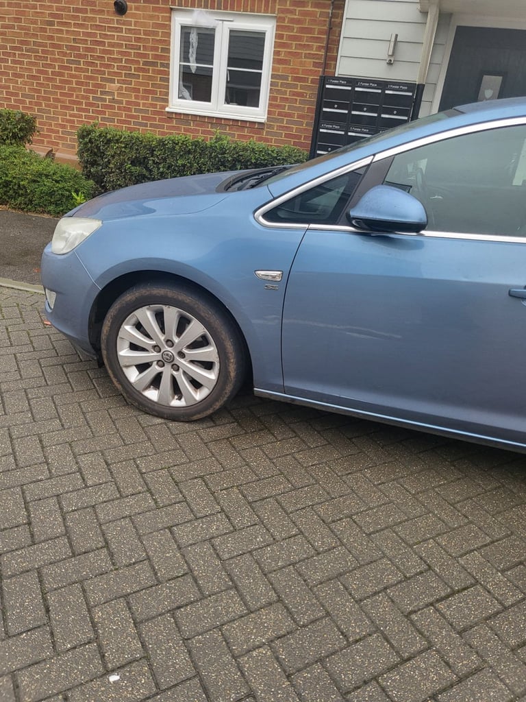 Vauxhall, ASTRA, Hatchback, 2010, Manual, 1686 (cc), 5 doors