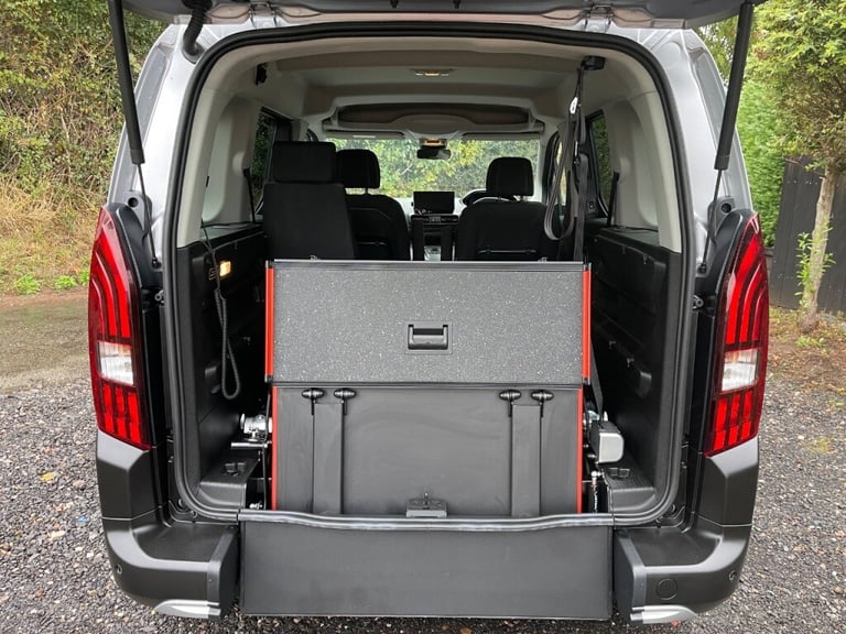 Peugeot Rifter 1.5 BlueHDi 130 Allure 5dr AUTOMATIC WHEELCHAIR ACCESSIBLE