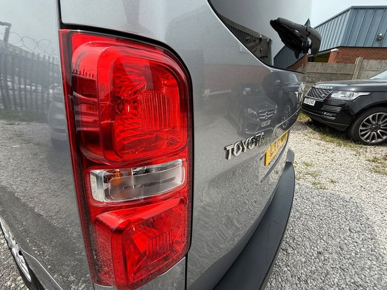 2021 Toyota PROACE CITY Verso 2.0D 140 Shuttle Long 5dr MPV DIESEL Manual