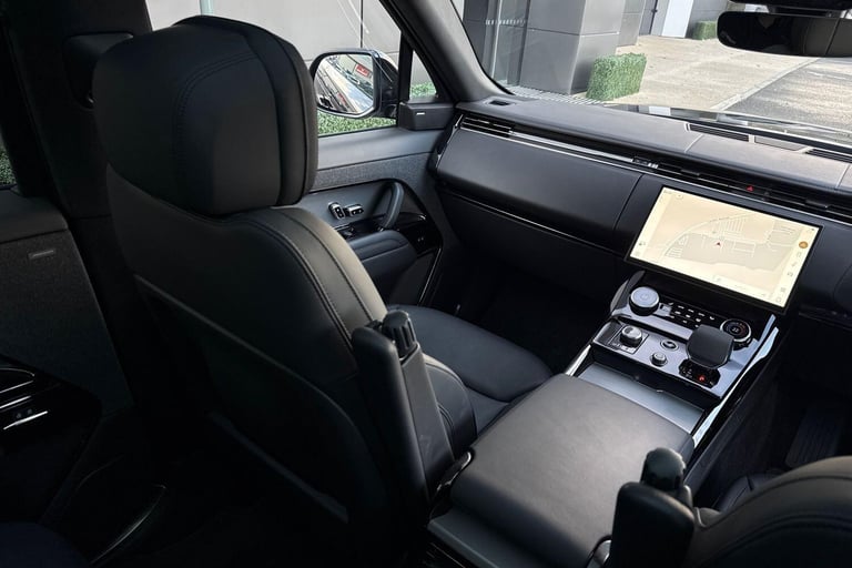 2023 Land Rover Range Rover Sport 3.0 P440e 38.2kWh Dynamic SE SUV 5dr Petrol Plug-in Hybrid Auto...